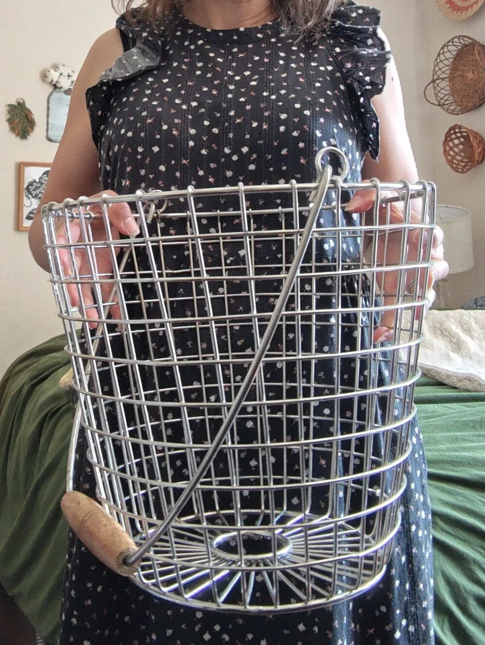 Large Metal Wire Storage Basket with Wooden Handle